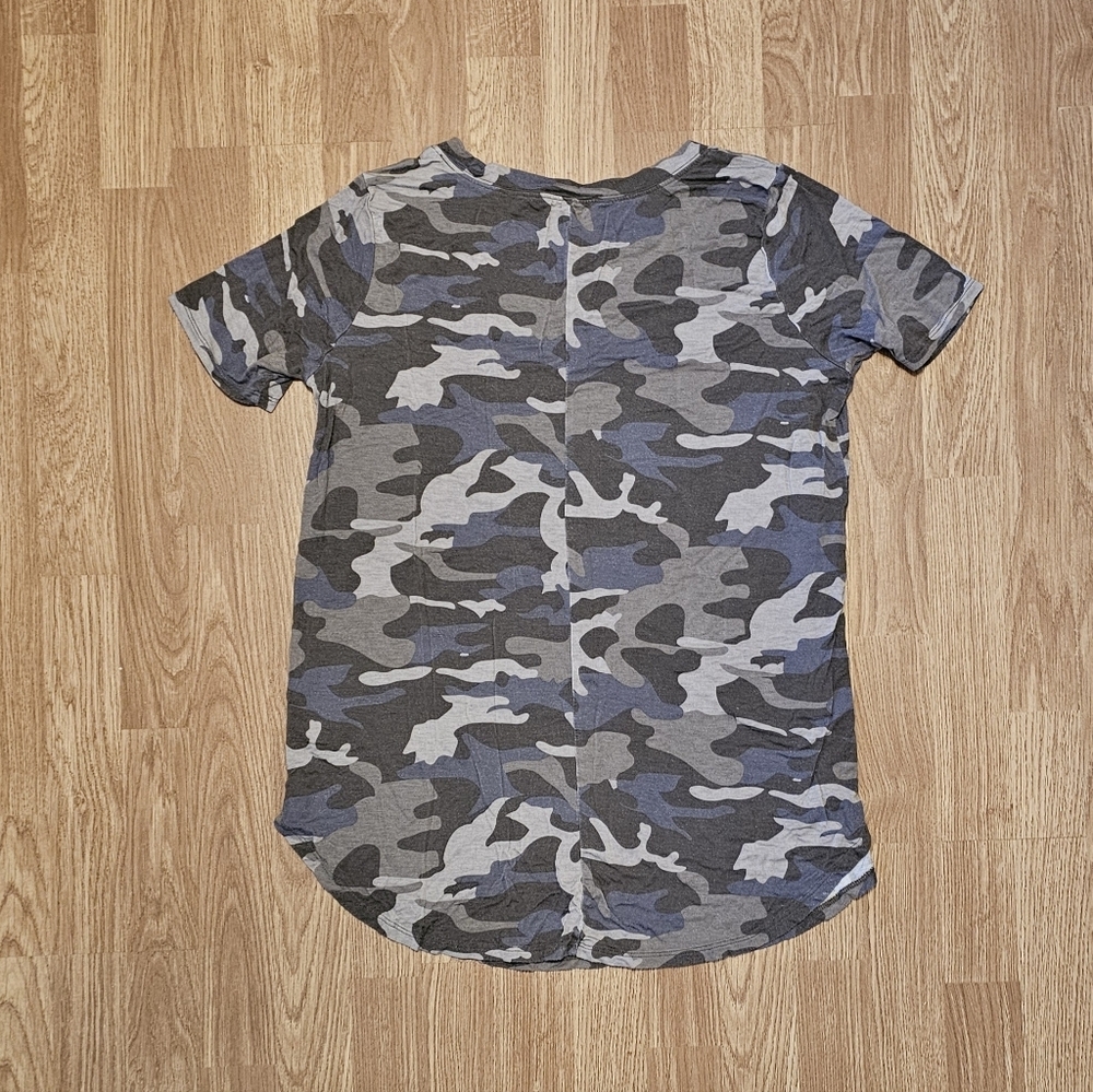 Zenana Camo T-shirt - Picture 2 of 3